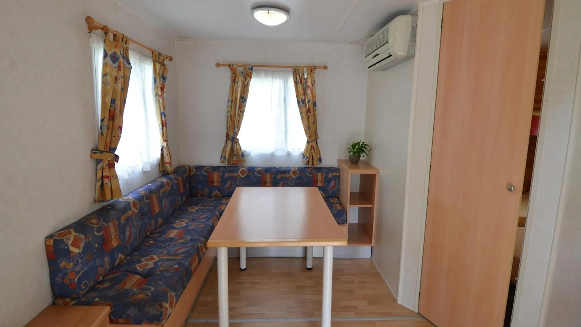 Holiday Home In Lido Di Dante With Pool Itália